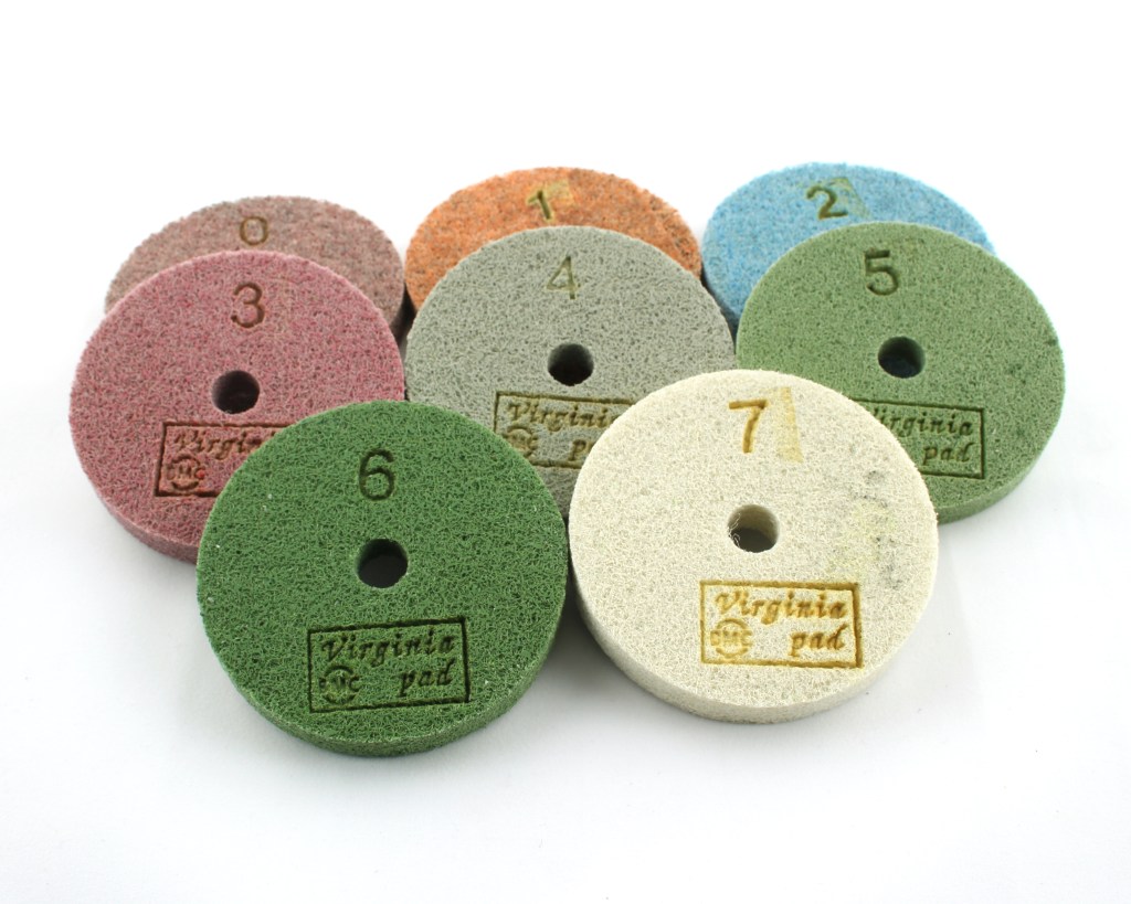 come togliere macchie di acido dal marmo