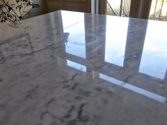 lucidare il marmo macchiato